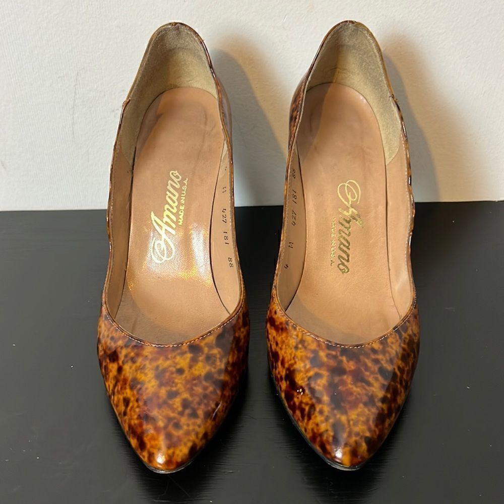 Amano vintage 2 inch heels